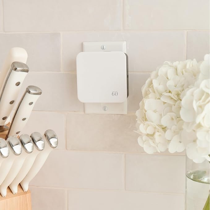 Below 60 - Plug in Diffuser Complete Fragrance Kits - Founded by Hilary Duff (Seasonal 3-Scent Kit) - Bloomnest