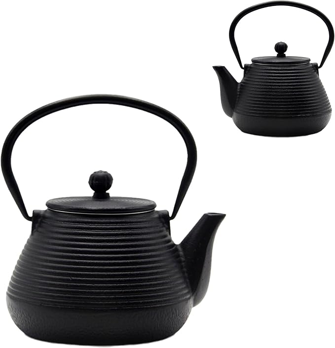 20.3oz Small Cast Iron Teapot, SECHUDO Cast Iron Tea Kettle for Stovetop Safe Coated with Enameled Interior, Cast Iron Tea Pot with Stainless Steel Infuser for Loose Tea (Black Pinstripe Pattern)