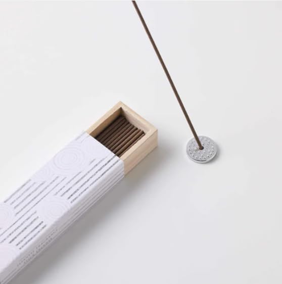 Hasegawa Hyakurakuko Premium Japanese Sandalwood Incense - Long Type, 40 Sticks with Aluminum Holder, 20-30 Min Burn Time, Made in Japan 線香 百楽香 (Magnolia) %E3%81%AF%E3%81%9B%E3%81%8C%E3%82%8F%EF%BC%88Hasegawa%EF%BC%89