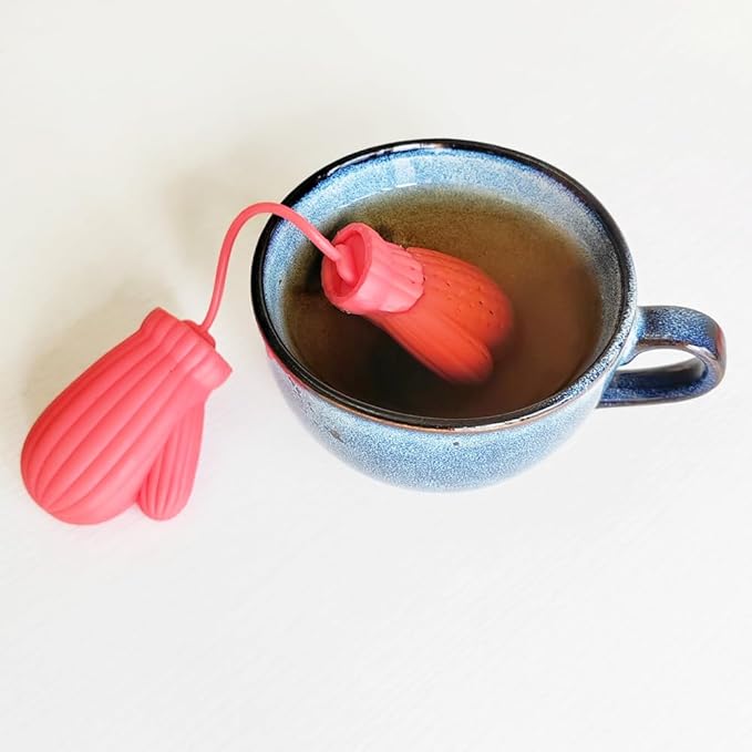 2pcs silicone tea infuser loose leaf tea strainer loose tea steeper, Creative design and reusable funny tea infuser (Gloves + Socks)