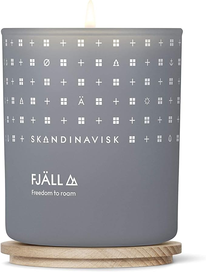 Skandinavisk FJÄLL 'Highland' Scented Candle. Fragrance Notes: Heather and Thyme, Ground Berries and Leaf Sap. 7.0 oz. - Bloomnest