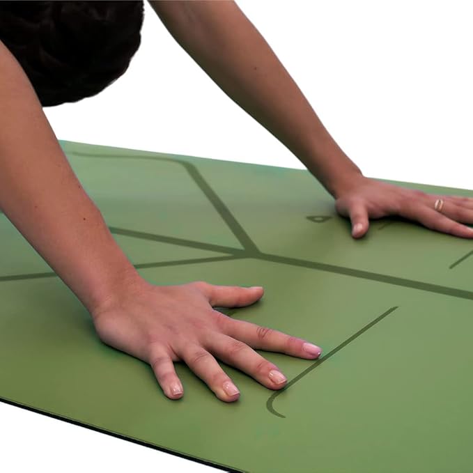 Liforme Original Yoga Mat – Free Yoga Bag Included - Patented Alignment System, Warrior-like Grip, Non-slip, Eco-friendly, sweat-resistant, long, wide, 4.2mm thick mat for comfort - Bloomnest