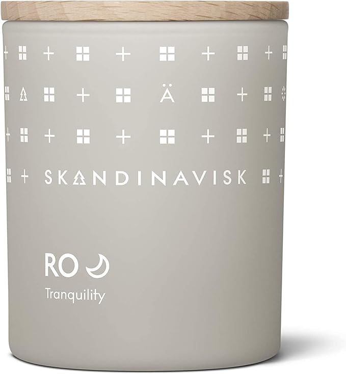 Skandinavisk RO 'Tranquility' Scented Candle. Fragrance Notes: Cut Grasses and Fallen Leaves, Cucumber and Wild Violets. 7.0 oz. - Bloomnest