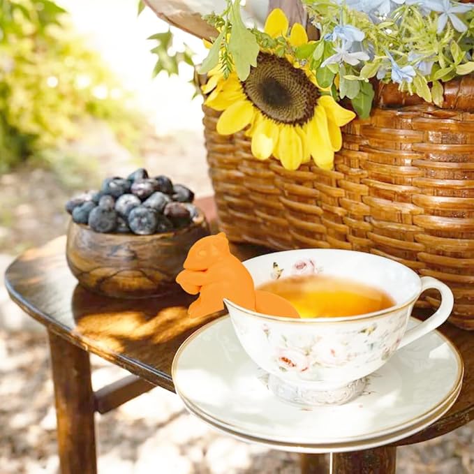 Cute Silicone tea infuser Gift Set, 2pcs Reusable tea infuser for loose tea Let you enjoy a pleasant afternoon tea time (Unicorn + Squirrel)