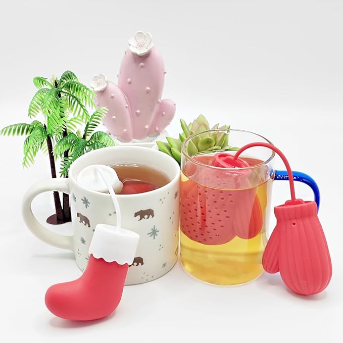 2pcs silicone tea infuser loose leaf tea strainer loose tea steeper, Creative design and reusable funny tea infuser (Gloves + Socks)