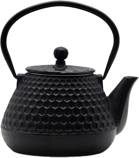 20.3oz Small Cast Iron Teapot, SECHUDO Cast Iron Tea Kettle for Stovetop Safe Coated with Enameled Interior, Cast Iron Tea Pot with Stainless Steel Infuser for Loose Tea (Black Honeycomb Pattern)