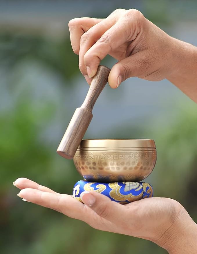 The Collection Royal Etched Tibetan Singing Bowl Set, Sound Bowl Meditation Set – Authentic Meditation Bell for Healing, Yoga, Chakra Balancing, Mindfulness, Zen Décor or Unique Gift Hammered TheCollectionRoyal