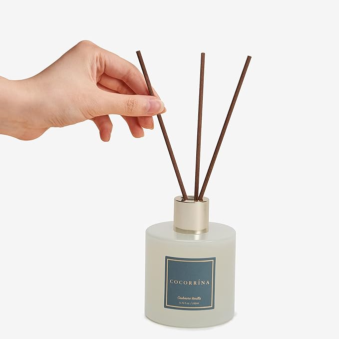 Cocorrína Premium Reed Diffuser Set with Preserved Baby's Breath & Cotton Stick Cashmere Vanilla 2 Packs, 6.7oz Scent Fragrance Oil Diffuser for Bedroom Bathroom Home Décor - Bloomnest