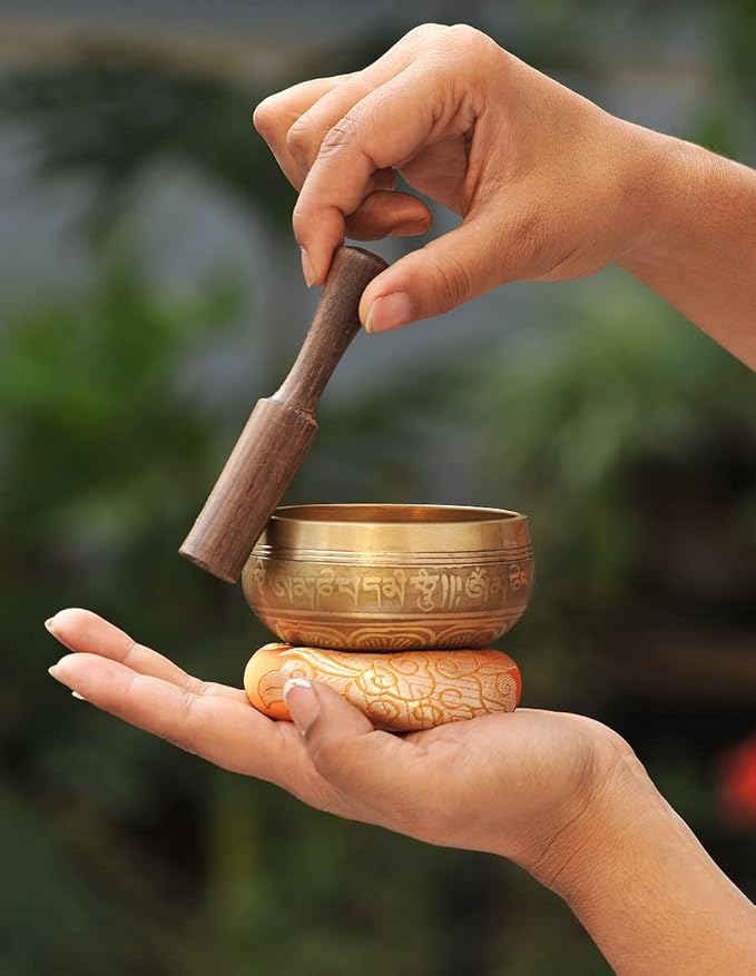 The Collection Royal Etched Tibetan Singing Bowl Set, Sound Bowl Meditation Set – Authentic Meditation Bell for Healing, Yoga, Chakra Balancing, Mindfulness, Zen Décor or Unique Gift TheCollectionRoyal