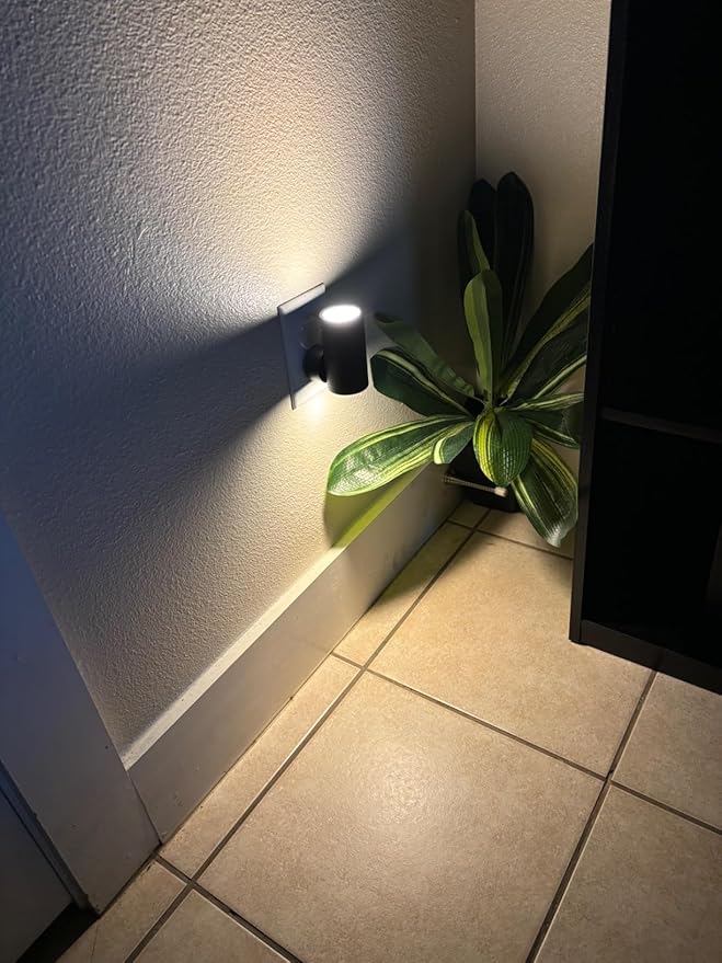 LED Night Light Plug into Wall, 0-300LM Adjustable Brightness,Light Sensor,Daylight 5000K,Dimmable Night Light for Hallway Bedroom Stairway, 4 Pack - Bloomnest