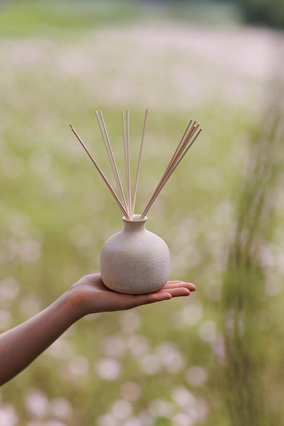 BLUEME Renew-Ivy & Rose, 16.91 Fl Oz Wellness Diffuser, Contains Essential Oil, Sustainable, Hand Finished, Premium, Luxury Ceramic, Natural Rattan Reeds - Bloomnest