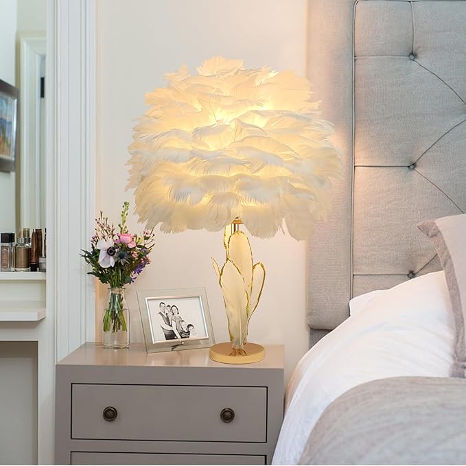 Chic White Feather Lamp Creative Furry Table Lamp Modern Feather Desk Lights Romantic Princess Bedside Nightstand Light for Teen Girls Bedroom Decoration Living Room Wedding Kids Room - Bloomnest