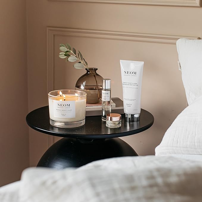 NEOM- Lavender, Chamomile & Patchoui Candle (3 Wick) - Bloomnest