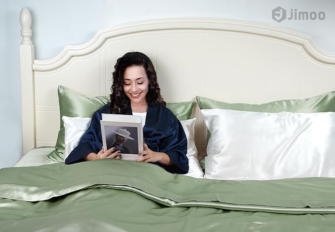 100% Mulberry Silk Pillowcase for Hair and Skin, 22 Momme Pure Natural Silk Pillow Case Both Sided with Zipper, Pillow Cover for Women Mom Men (Matcha, Standard 20''×26'', 1 Pack) - Bloomnest