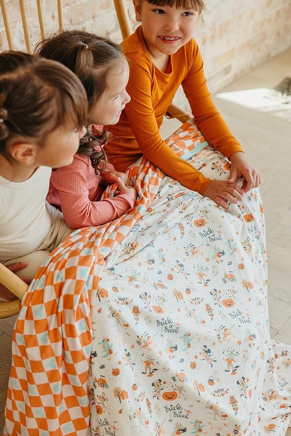 Copper Pearl Jumbo Premium Knit 3 Layer Stretchy Throw Blanket 'Mickey Mouse's Boo Bash' - Bloomnest