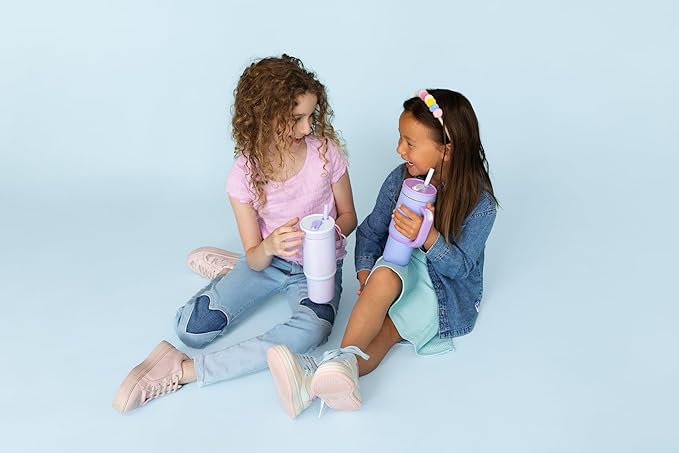 Ello Oasis 18oz Kids Tumbler with Handle & Retracting Straw, 100% Leakproof Reusable Insulated Stainless Steel Cup, Keeps cold for 18 Hours, Cup Holder Friendly, Lavendar Fields - Bloomnest