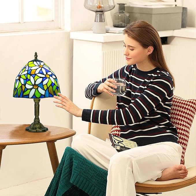 Small Stained Glass Lamp,8 Inch White Flower Tiffany Style Table Lamp for Bedside, Living Room - Bloomnest