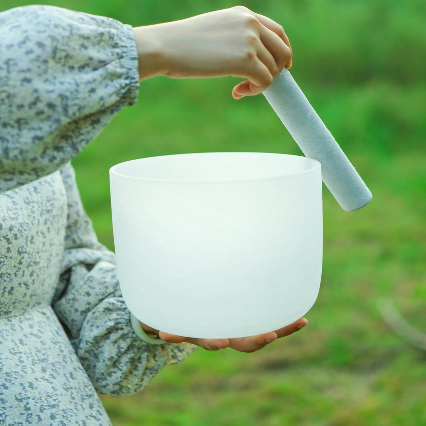 8" F Note Crystal Singing Bowl Set Frosted Quartz Heart Chakra Meditation Sound Healing with Durable Carrying Case Suede Striker O-ring