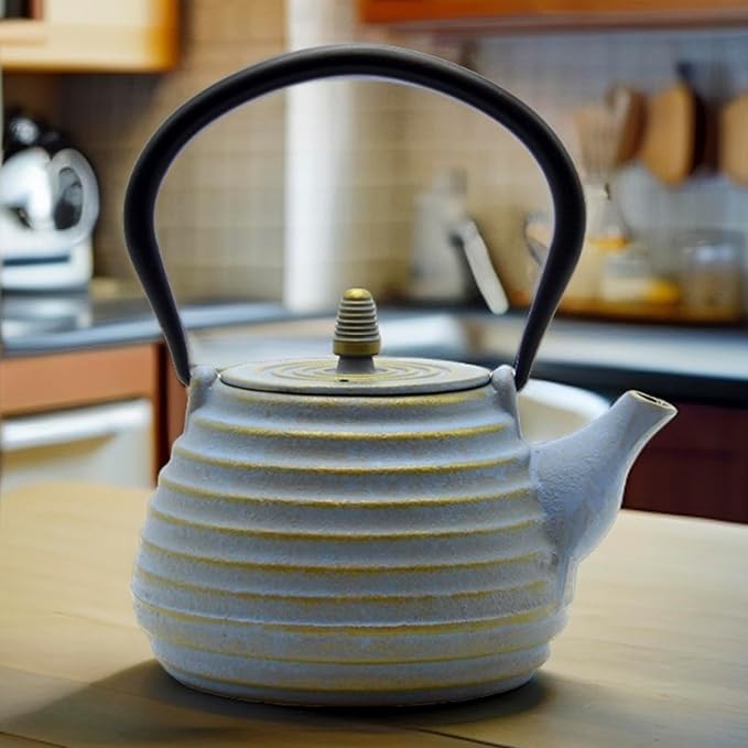 Japanese Teapot with Stainless Steel Infuser for tea, Cast Iron Tea Kettle for Stovetop Safe, Cast Iron Teapot Coated with Enameled Interior(33.8oz/1000ml)