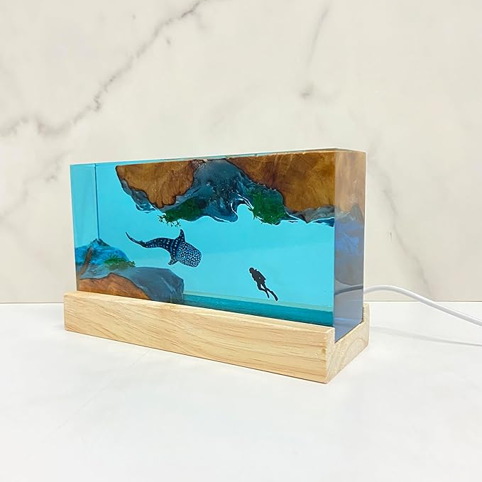 Whale Shark Diver Ambient Night Lamp, Simulated Ocean Landscape, Resin Handmade Artistic Home Decoration, Deep Sea Small Table Lamp for Holidays - Bloomnest