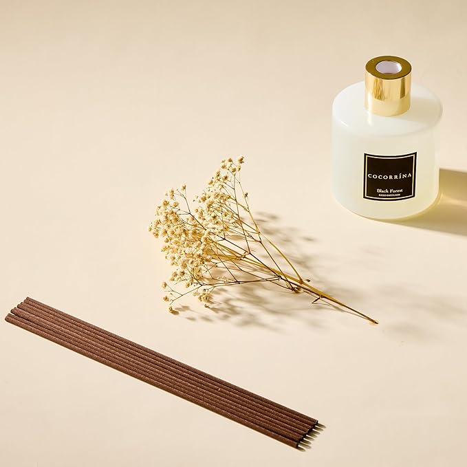 COCORRÍNA Reed Diffuser - Black Forest 17 Fl.oz Reed Diffuser with 8 Sticks Scented Diffuser with Preserved Flowers for Bathroom Home Decor - Bloomnest