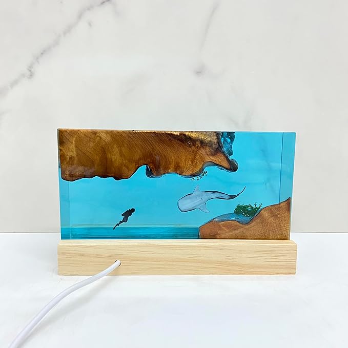 Whale Shark Diver Ambient Night Lamp, Simulated Ocean Landscape, Resin Handmade Artistic Home Decoration, Deep Sea Small Table Lamp for Holidays - Bloomnest