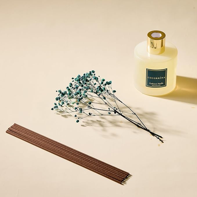 COCORRÍNA Reed Diffuser - Cashmere Vanilla 17 Fl.oz Reed Diffuser with 8 Sticks Scented Diffuser with Preserved Flowers for Bathroom Home Decor - Bloomnest