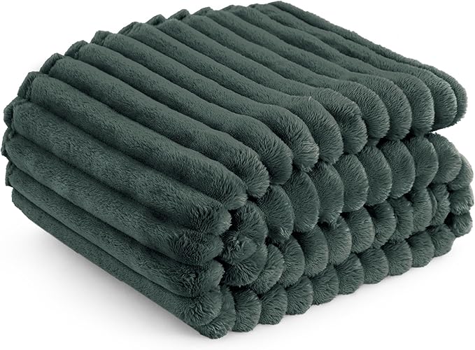 Bedsure GentleSoft Mallard Green Twin Blanket for Bed - Cozy Soft Blankets for Women, Cute Large Throws for Girls, 66x90 Inches - Bloomnest