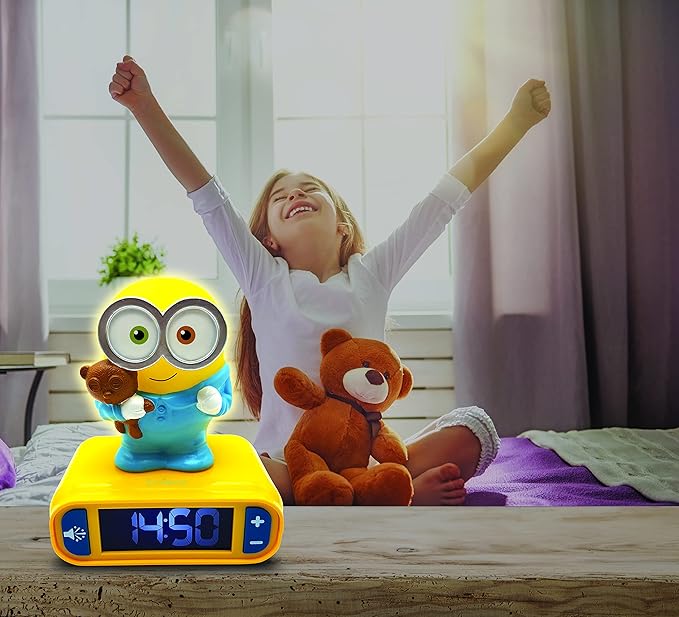 LEXiBOOK - Minions - Bob Digital Alarm Clock with Night Light - Snooze Function - Minions Sound Effects - for Children/Kids - Luminous Clock with Bob, Yellow/Blue - RL800DES - Bloomnest