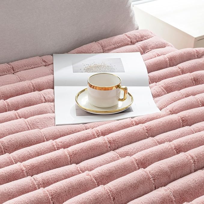 Touchat Faux Fur Blanket Twin, Luxury 1000GSM Ultra Thick Warm Rabbit Blanket for Couch Bed Sofa, 3D Checkered Pattern Soft Winter Heavy Minky Blankets for Women Christmas Birthday Gift, Pink - Bloomnest