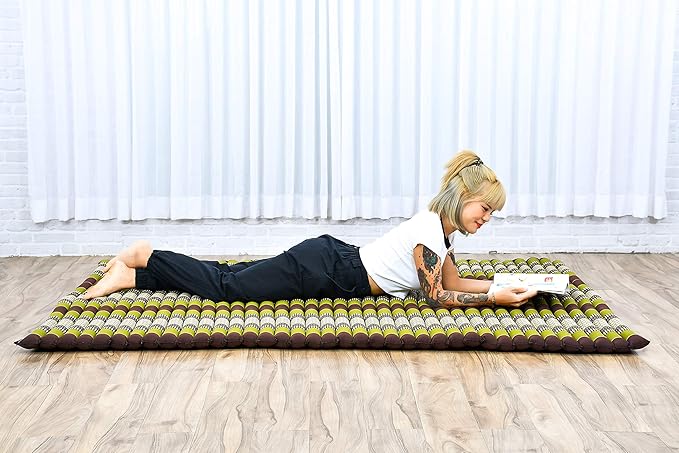 Leewadee - Foldable Floor Mattress - Japanese Roll Up Futon -Trifold Tatami Mat- Guest Floor Bed - Camping Mattress - Thai Massage Mat, Kapok Filled, 75 x 57 inches, Brown Green - Bloomnest