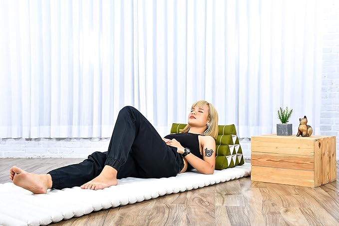 Leewadee Triangle Cushion – Comfortable Backrest for TV or Reading, Incline Pillow for Relaxing Made of Kapok, 20 x 13 x 13 inches, Green - Bloomnest