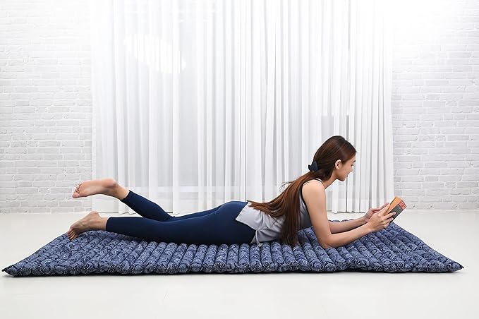 Leewadee - Foldable Floor Mattress - Japanese Roll Up Futon -Trifold Tatami Mat- Guest Floor Bed - Camping Mattress - Thai Massage Mat, Kapok Filled, 75 x 28 inches, Blue White - Bloomnest