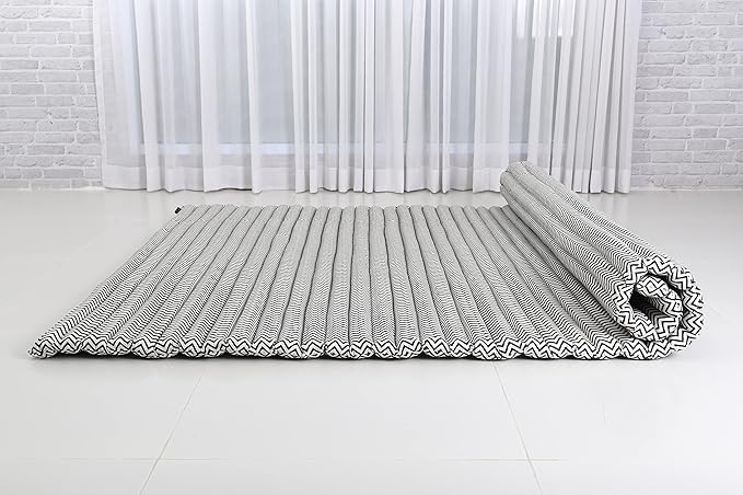 Leewadee - Foldable Floor Mattress - Japanese Roll Up Futon -Trifold Tatami Mat- Guest Floor Bed - Camping Mattress - Thai Massage Mat, Kapok Filled, 75 x 57 inches, Black White - Bloomnest