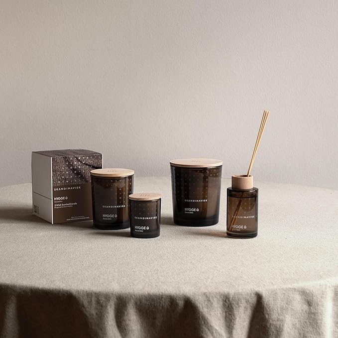 Skandinavisk Hygge 'Cosiness' Mini Scented Candle. Fragrance Notes: Black Tea and Mint Leaves, Dried Apples and Baked Cinnamon. 2.3 oz. - Bloomnest