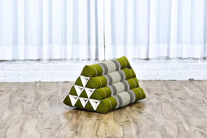 Leewadee Triangle Cushion – Comfortable Backrest for TV or Reading, Incline Pillow for Relaxing Made of Kapok, 20 x 13 x 13 inches, Green - Bloomnest