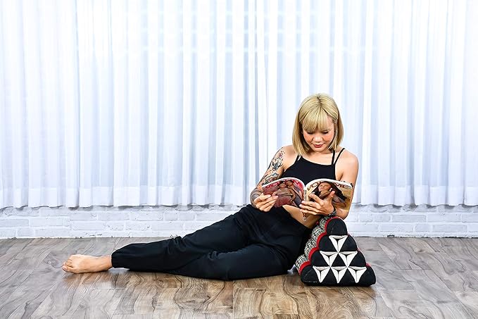 Leewadee Triangle Cushion – Comfortable Backrest for TV or Reading, Incline Pillow for Relaxing Made of Kapok, 20 x 13 x 13 inches, Black Red - Bloomnest