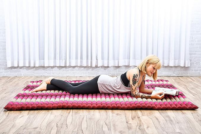 Leewadee - Foldable Floor Mattress - Japanese Roll Up Futon -Trifold Tatami Mat- Guest Floor Bed - Camping Mattress - Thai Massage Mat, Kapok Filled, 75 x 57 inches, Auburn Pink - Bloomnest