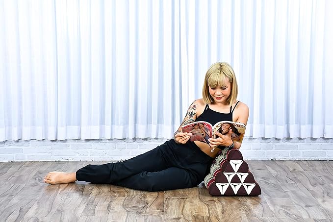 Leewadee Triangle Cushion – Comfortable Backrest for TV or Reading, Incline Pillow for Relaxing Made of Kapok, 20 x 13 x 13 inches, Brown Red - Bloomnest