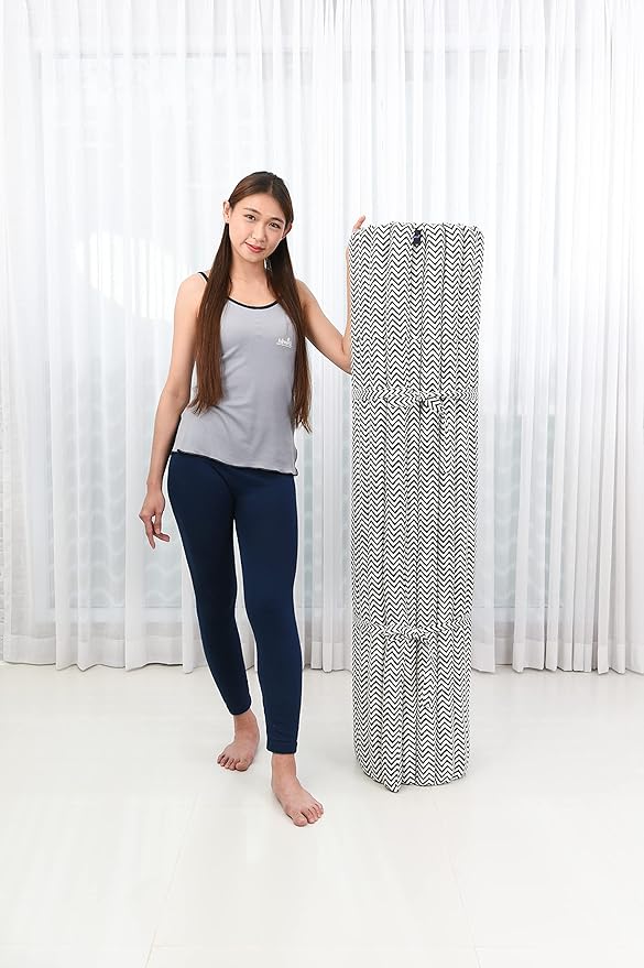 Leewadee - Foldable Floor Mattress - Japanese Roll Up Futon -Trifold Tatami Mat- Guest Floor Bed - Camping Mattress - Thai Massage Mat, Kapok Filled, 75 x 57 inches, Black White - Bloomnest