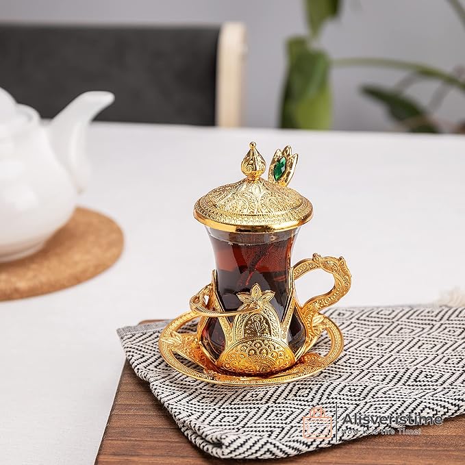 Alisveristime Handmade Turkish Tea Glass Set - Traditional Turkish Motifs, Set of 6 with Lids and Bonus Tea Spoons (Gold)