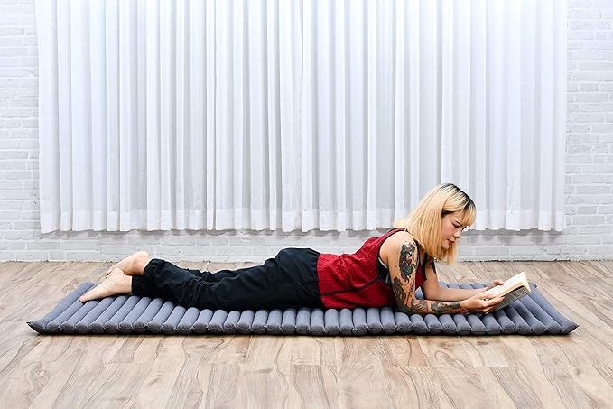 Leewadee - Foldable Floor Mattress - Japanese Roll Up Futon -Trifold Tatami Mat- Guest Floor Bed - Camping Mattress - Thai Massage Mat, Kapok Filled, 75 x 28 inches, Anthracite - Bloomnest