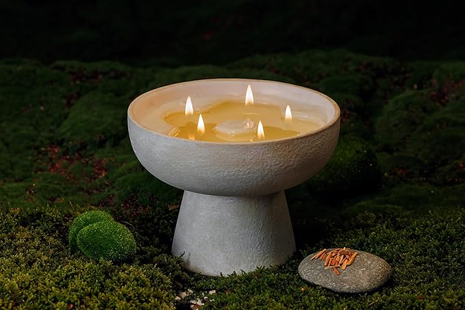 BLUEME Romance - Oakmoss & Sandalwood, Luxury Candle w/Essential Oils, 5 Wick, Hand-Poured Soy, Cotton Wick, Ceramic - Bloomnest