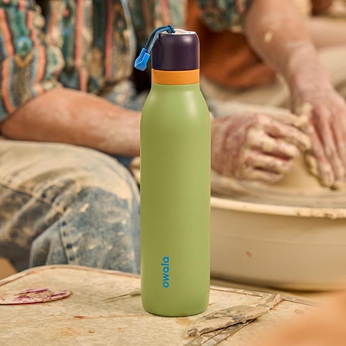 Owala FreeSip Twist Insulated Stainless Steel Water Bottle with Straw for Sports and Travel, BPA-Free, 18-oz, Blue/Green (Camo Cool) Owala