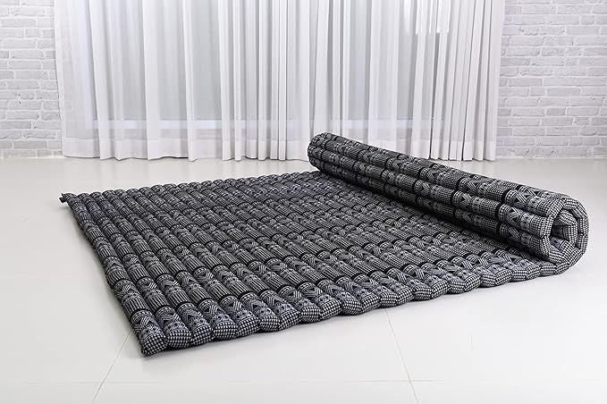 Leewadee - Foldable Floor Mattress - Japanese Roll Up Futon -Trifold Tatami Mat- Guest Floor Bed - Camping Mattress - Thai Massage Mat, Kapok Filled, 75 x 57 inches, Black White - Bloomnest