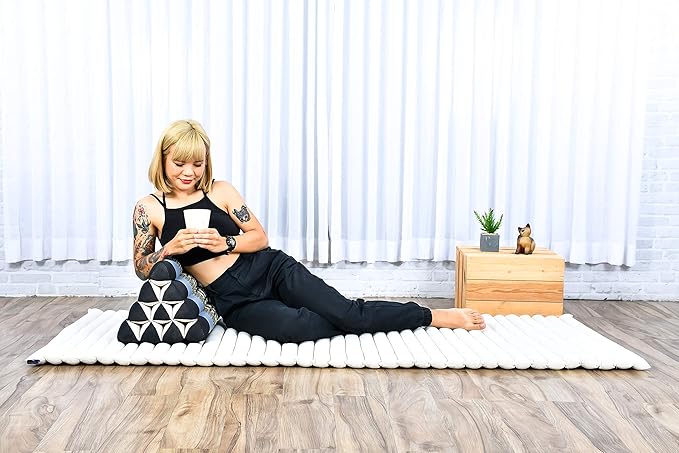 Leewadee Triangle Cushion – Comfortable Backrest for TV or Reading, Incline Pillow for Relaxing Made of Kapok, 20 x 13 x 13 inches, Blue - Bloomnest