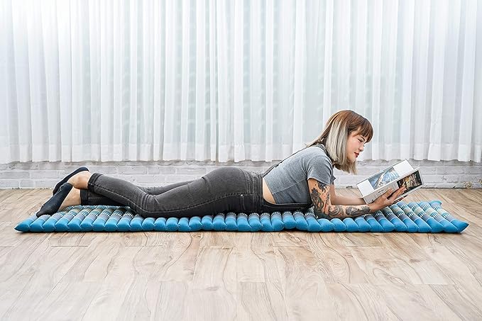 Leewadee - Foldable Floor Mattress - Japanese Roll Up Futon -Trifold Tatami Mat- Guest Floor Bed - Camping Mattress - Thai Massage Mat, Kapok Filled, 75 x 20 inches, Light Blue - Bloomnest