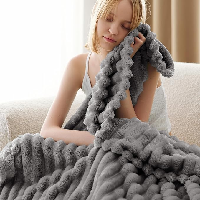 Bedsure GentleSoft Frost Gray Twin Blanket for Bed - Cozy Soft Blankets for Women, Cute Large Throws for Girls, 66x90 Inches - Bloomnest