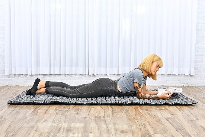 Leewadee - Foldable Floor Mattress - Japanese Roll Up Futon -Trifold Tatami Mat- Guest Floor Bed - Camping Mattress - Thai Massage Mat, Kapok Filled, 75 x 28 inches, Black - Bloomnest