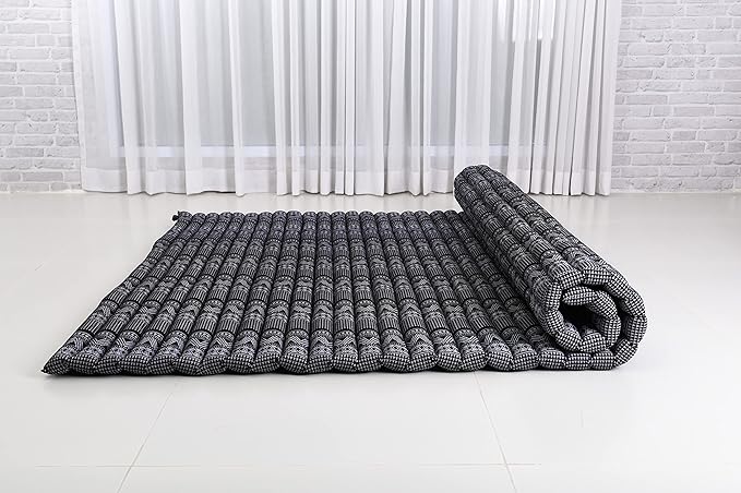 Leewadee - Foldable Floor Mattress - Japanese Roll Up Futon -Trifold Tatami Mat- Guest Floor Bed - Camping Mattress - Thai Massage Mat, Kapok Filled, 75 x 57 inches, Black White - Bloomnest